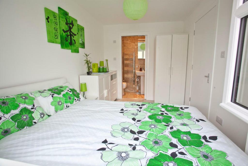 Gala Rooms Homestay - Free Parking Эдинбург Экстерьер фото